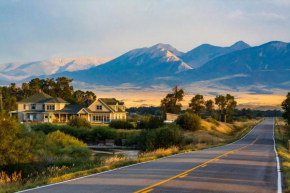 McNivens Ranch Guest House with Mtn Views!